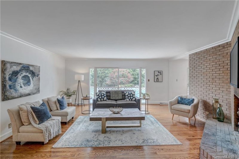 Property image 3 at 4629 Town And Country Drive, Charlotte, NC 28226