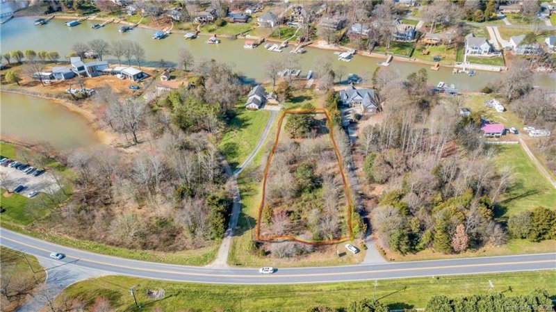 Property image 2 at 596 Williamson Road, Mooresville, NC 28117