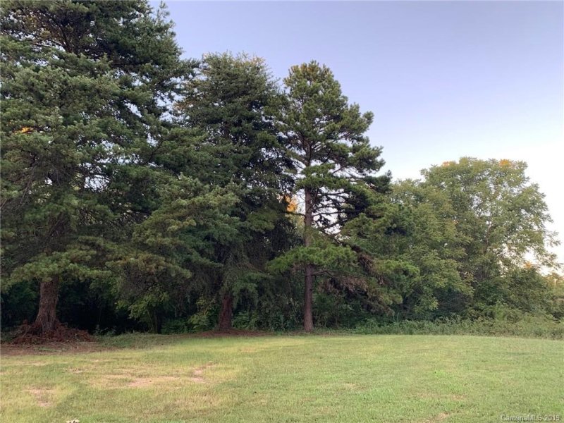 Property image 4 at 596 Williamson Road, Mooresville, NC 28117