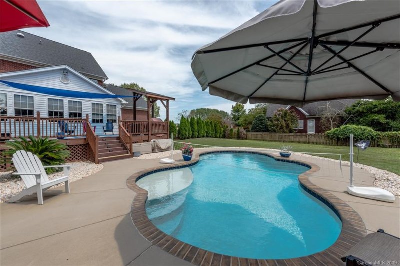 Property image 2 at 234 Falcon Ridge, Matthews, NC 28104