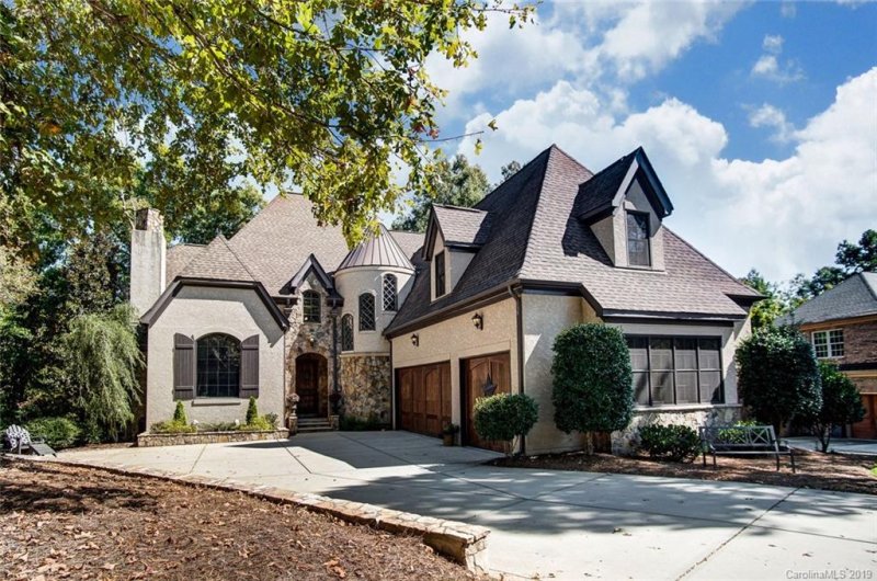 Property image 2 at 8300 Victoria Lake Drive, Waxhaw, NC 28173