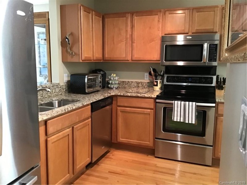 Property image 5 at 12 S Woodridge View Court, Hendersonville, NC 28791