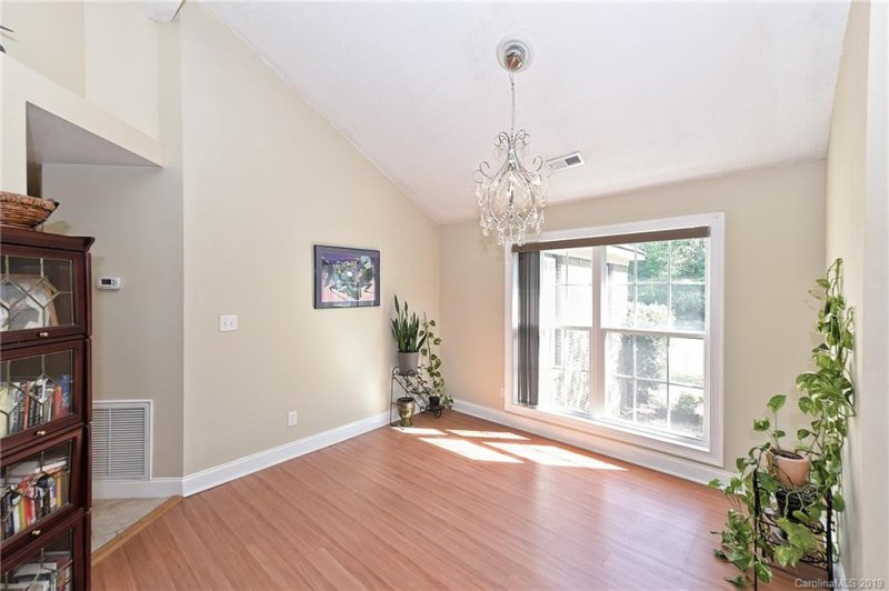 Property image 4 at 1938 Crooked Creek Drive, Charlotte, NC 28214