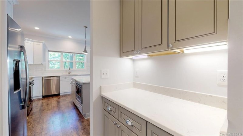 Property image 5 at 2628 Shamrock Drive, Charlotte, NC 28205