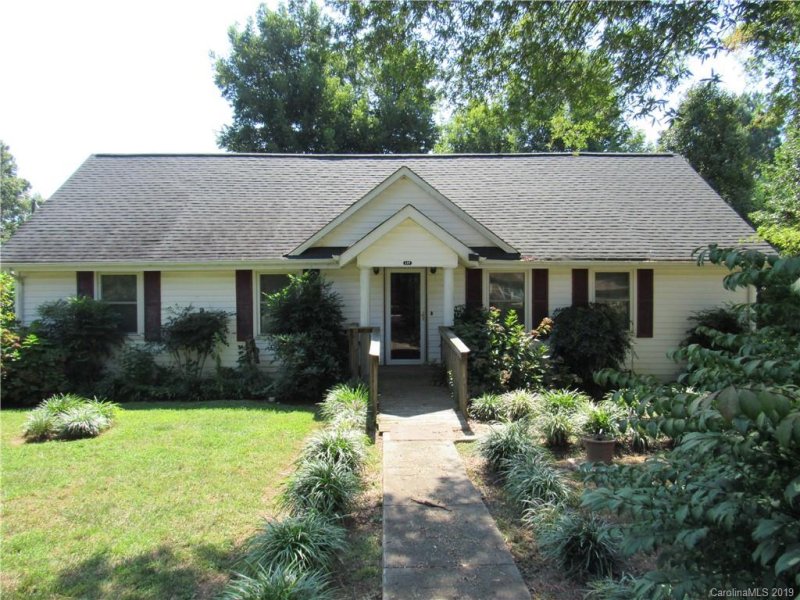 Property image 3 at 117 Hillcrest Drive, Bessemer City, NC 28016