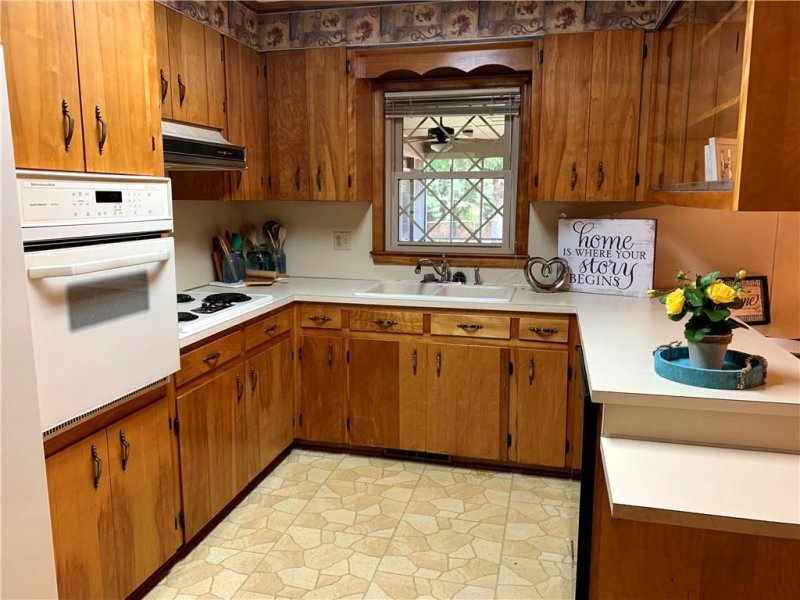 Property image 3 at 2109 15th Avenue, Hickory, NC 28601