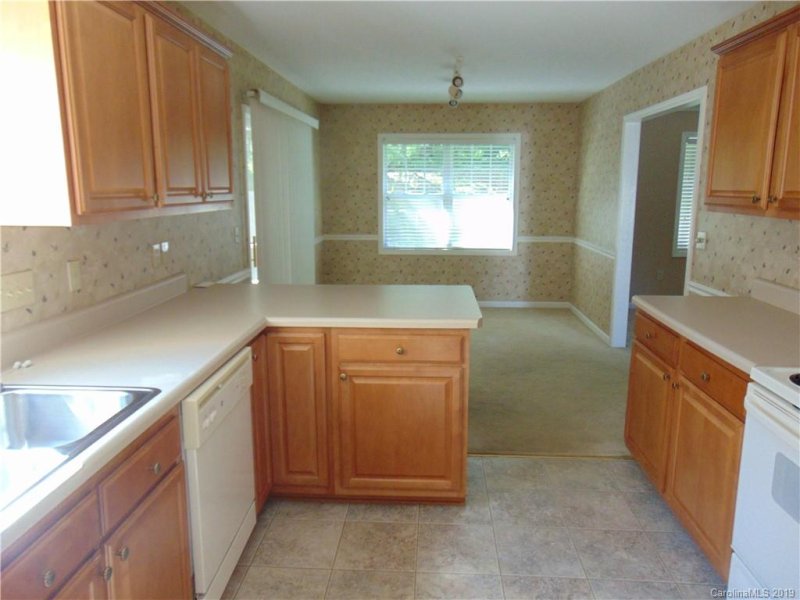Property image 5 at 146 Charlestown Drive, Hendersonville, NC 28792