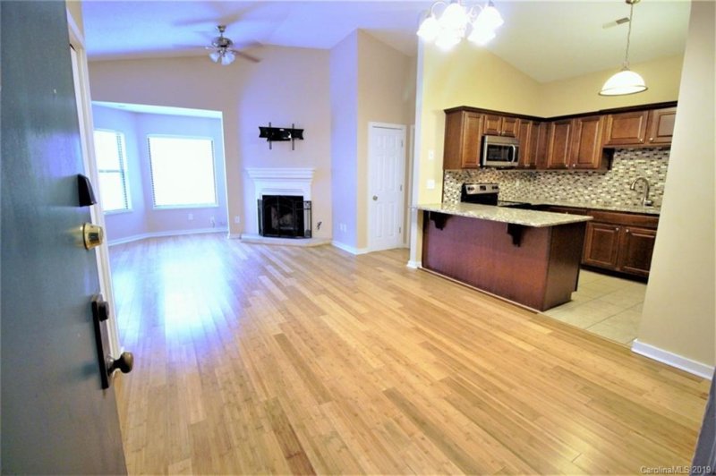 Property image 4 at 4158 Charlotte Highway, Lake Wylie, SC 29710