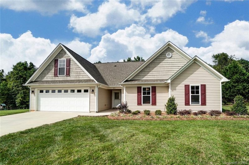 Property image 2 at 3695 Creek Ridge Drive, Denver, NC 28037