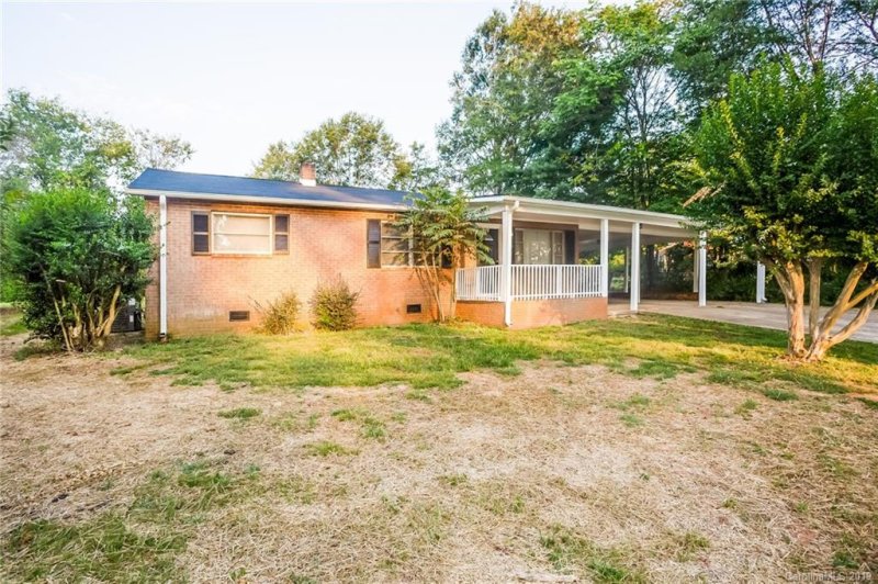 Property image 2 at 115 Manley Lane, Statesville, NC 28625