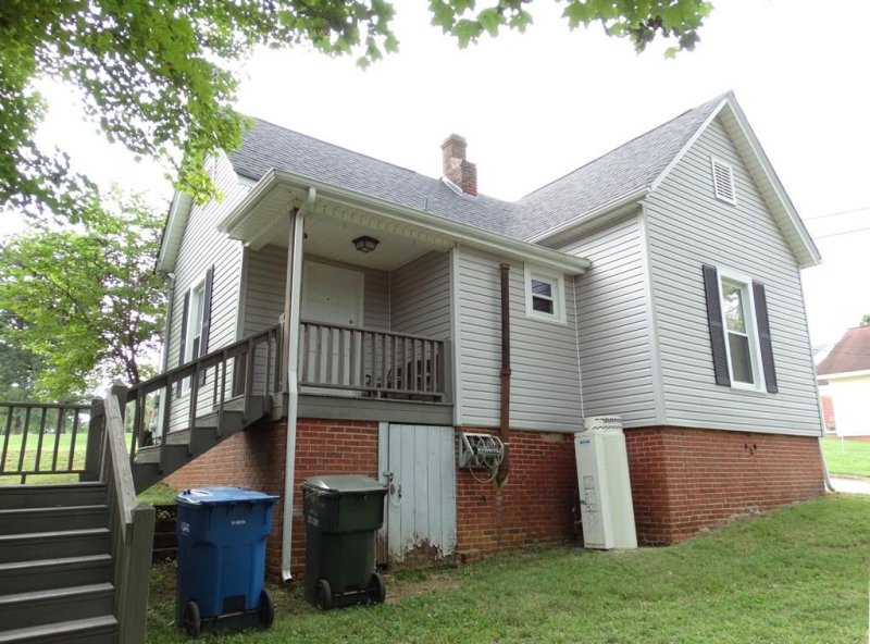 Property image 3 at 96 15th Street, Hickory, NC 28602