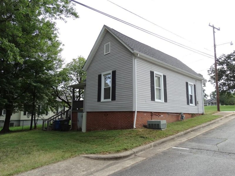 Property image 5 at 96 15th Street, Hickory, NC 28602