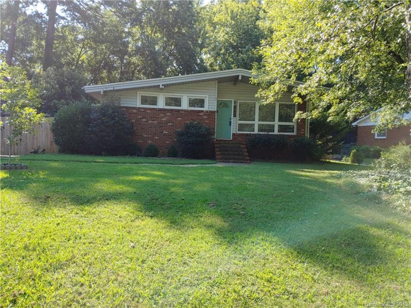 Property image 2 at 1420 Briarfield Drive, Charlotte, NC 28205