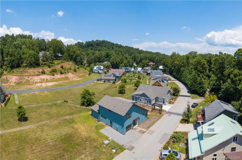 Property image 2 at 20 Destination Drive, Asheville, NC 28806