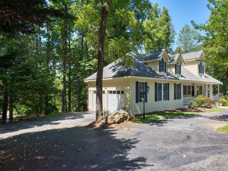 Property image 2 at 5 Chloe Lane, Waynesville, NC 28786