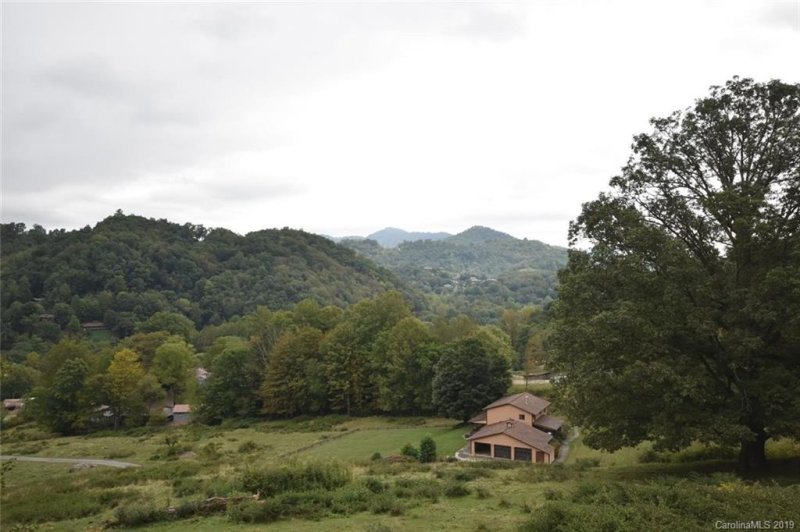 Property image 3 at 215 Appalachian Trail, Maggie Valley, NC 28751