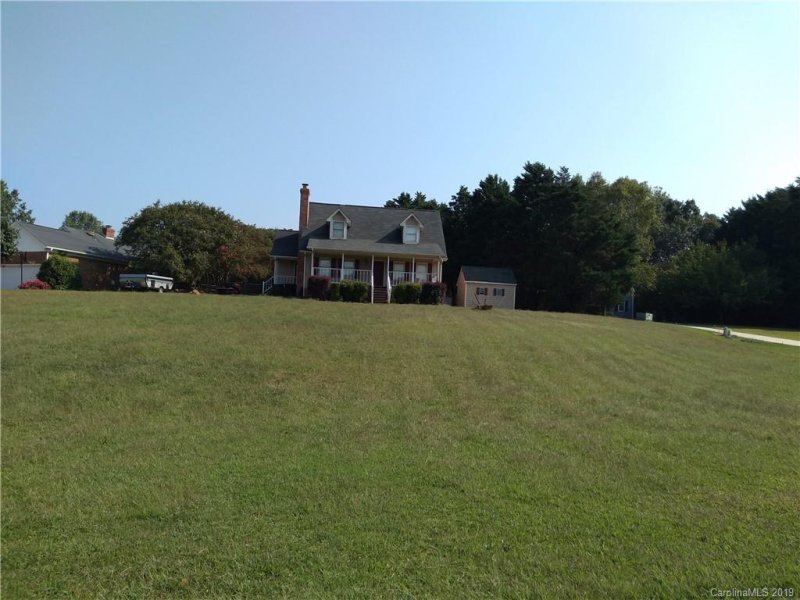 2310 Gleneagles Drive