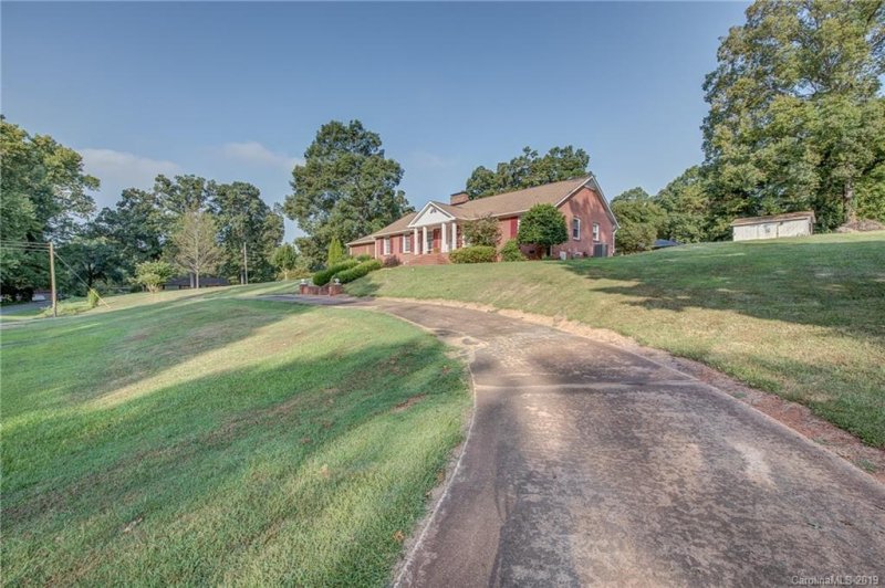 Property image 4 at 505 Dutchman Avenue, Mount Holly, NC 28120