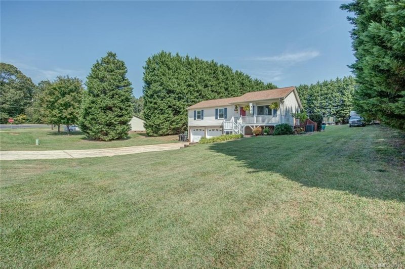 Property image 2 at 855 Crystal Springs Drive, Lincolnton, NC 28092