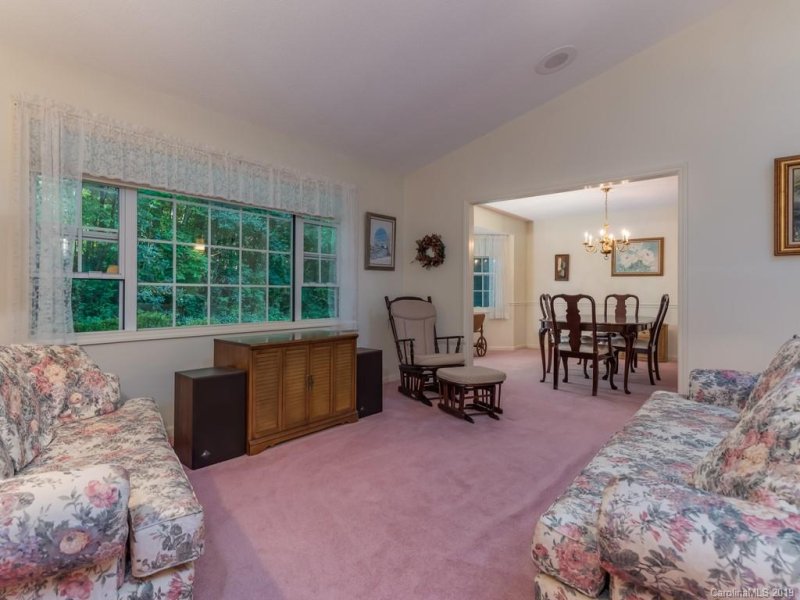 Property image 4 at 104 Saddlebred Court, Hendersonville, NC 28739
