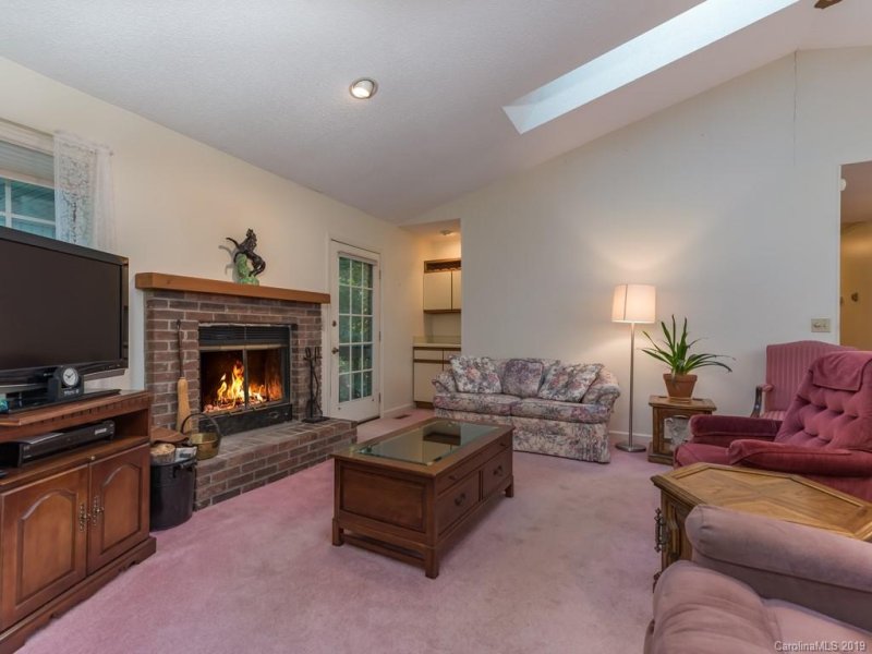 Property image 5 at 104 Saddlebred Court, Hendersonville, NC 28739