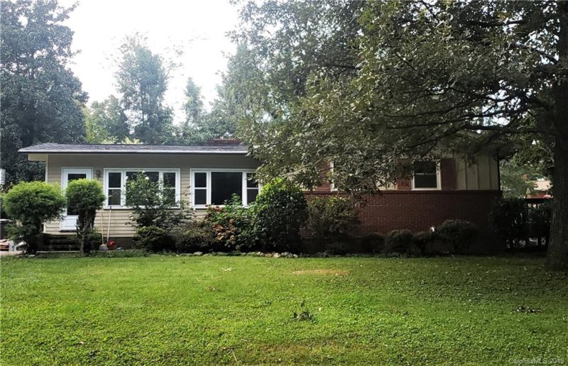 Property image 2 at 1320 Forest Park Drive, Statesville, NC 28677