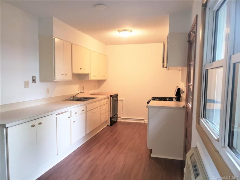 Property image 3 at 1320 Forest Park Drive, Statesville, NC 28677