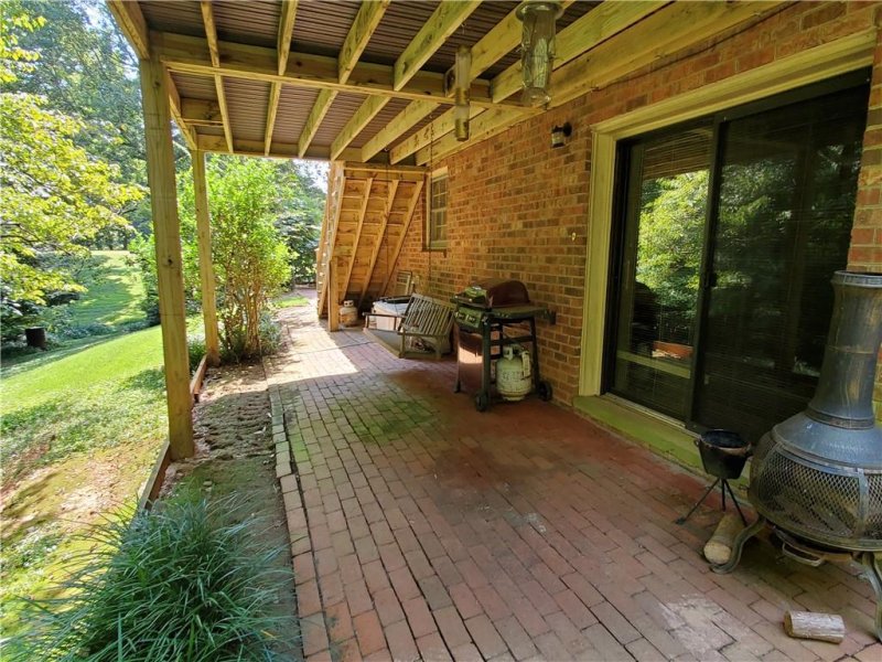 Property image 2 at 2154 Frye Avenue, Hickory, NC 28602