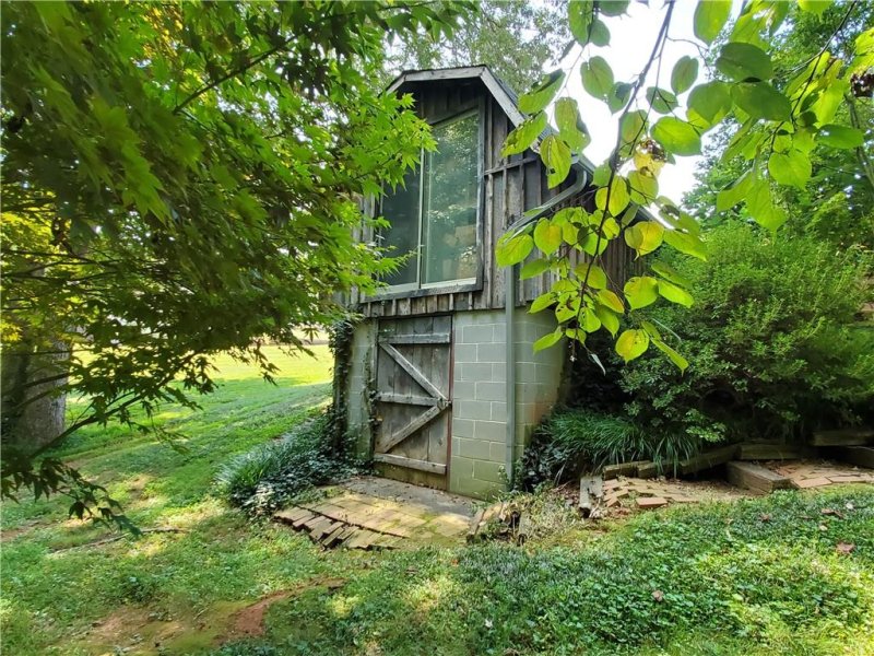 Property image 4 at 2154 Frye Avenue, Hickory, NC 28602