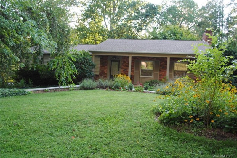 Property image 3 at 200 Country Club Road, Asheville, NC 28804