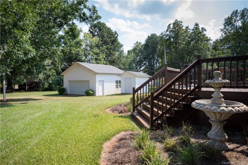 Property image 2 at 318 Lincoln Road, York, SC 29745