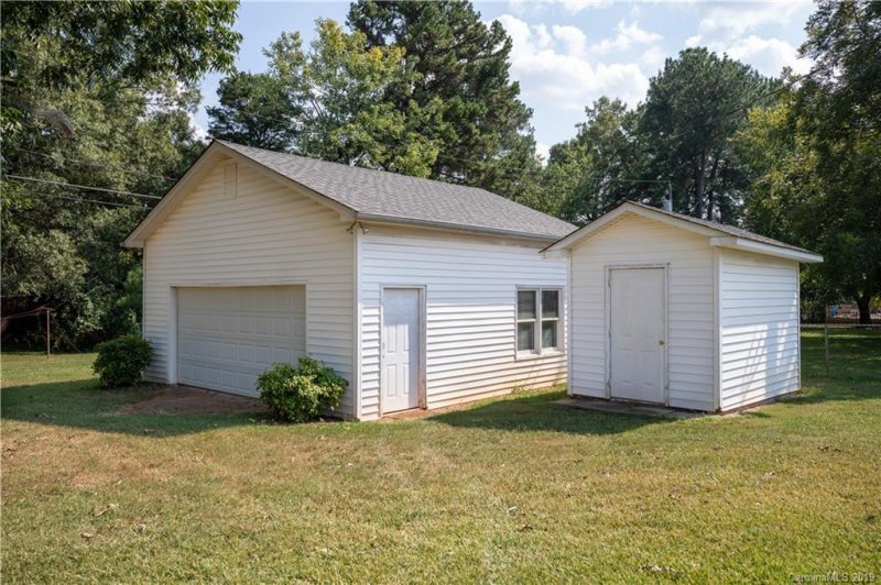 Property image 4 at 318 Lincoln Road, York, SC 29745