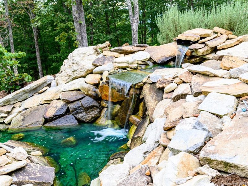 Property image 2 at 1303 Solomon Circle, Hendersonville, NC 28739