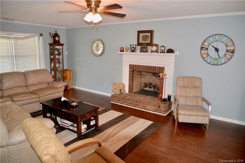 Property image 5 at 409 Iredell Court, Gastonia, NC 28054