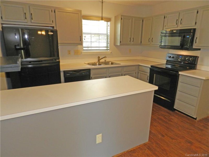 Property image 3 at 8283 Golf Ridge Drive, Charlotte, NC 28277