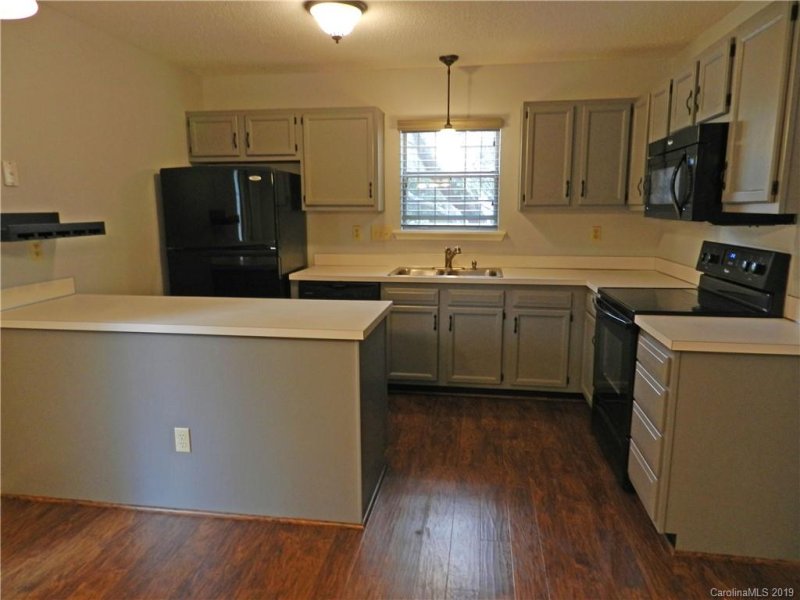 Property image 4 at 8283 Golf Ridge Drive, Charlotte, NC 28277