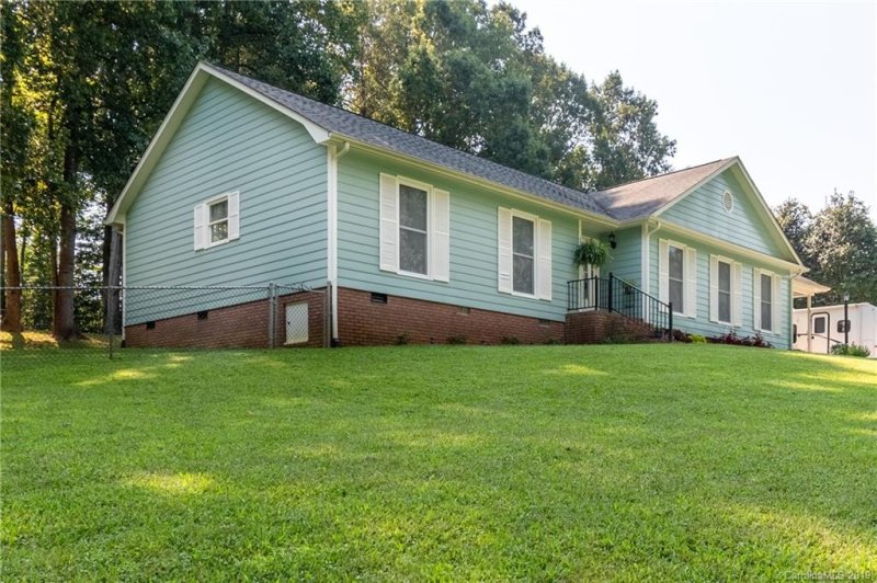 Property image 3 at 217 Castle Creek Road, Statesville, NC 28625