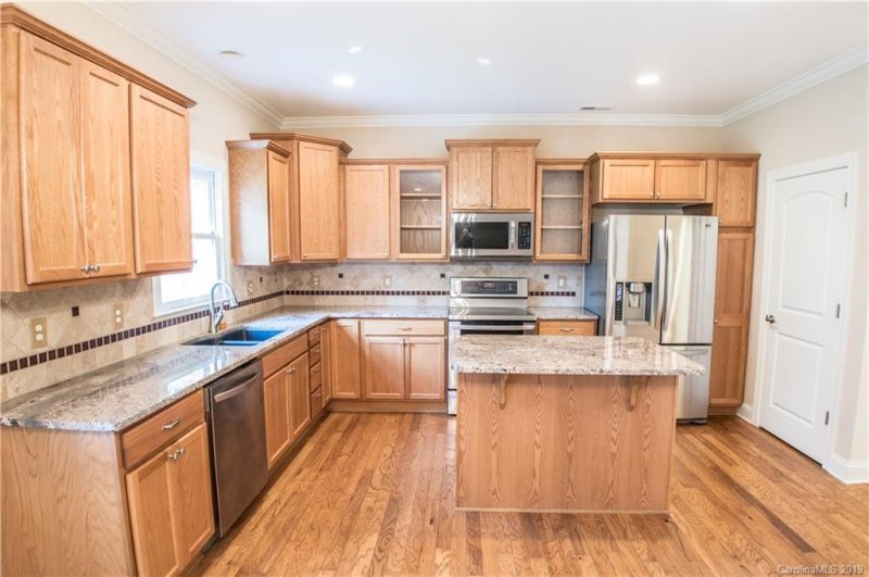 Property image 2 at 906 Hatchery Lane, Statesville, NC 28677