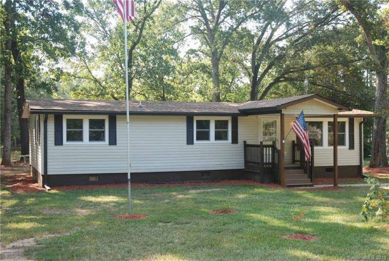 Property image 2 at 4108 Scarlet Street, Matthews, NC 28104