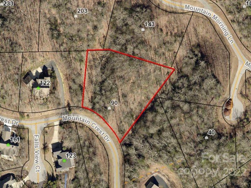 Property image 2 of 90 Mountain Crest Drive in Cummings Cove, Hendersonville, NC 28739