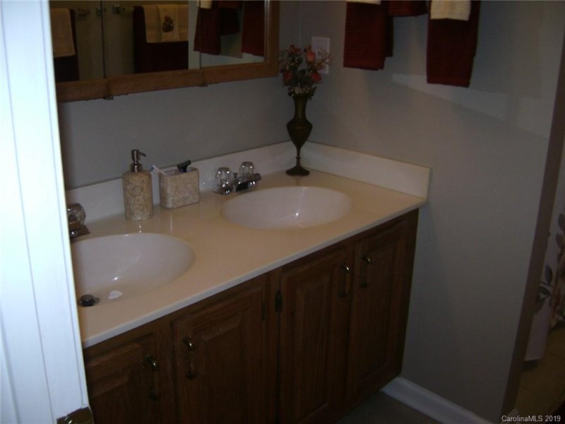 Property image 4 at 1922 Sloan Drive, Charlotte, NC 28208