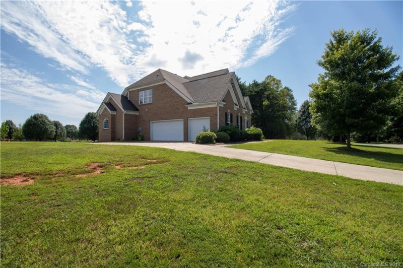 Property image 2 at 110 Herons Gate Drive, Mooresville, NC 28117