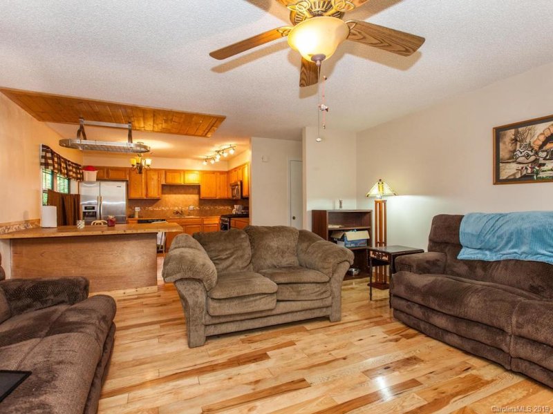 Property image 3 at 1 Countryside Estate, Barnardsville, NC 28709