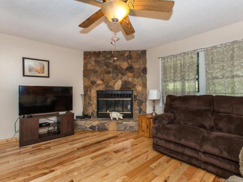 Property image 5 at 1 Countryside Estate, Barnardsville, NC 28709