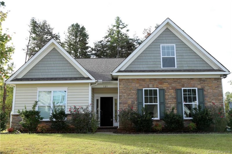 123 Early Frost Lane