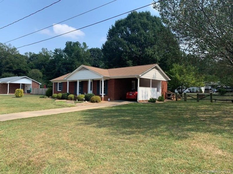 Property image 3 at 128 Barclay Lane, Mooresville, NC 28115