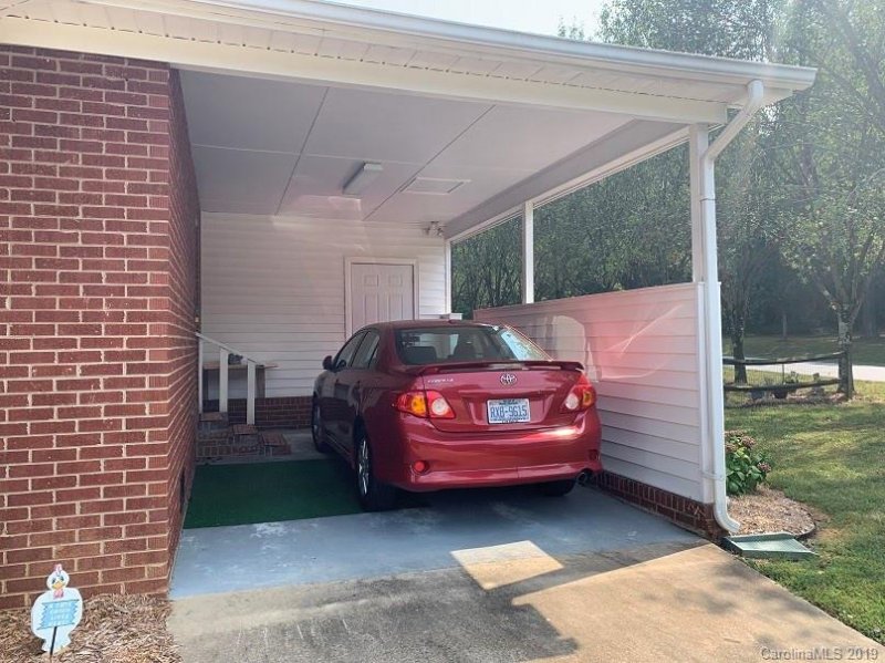 Property image 5 at 128 Barclay Lane, Mooresville, NC 28115