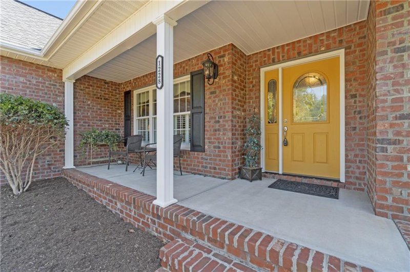 Property image 2 at 1228 Waterford Drive, Hickory, NC 28602