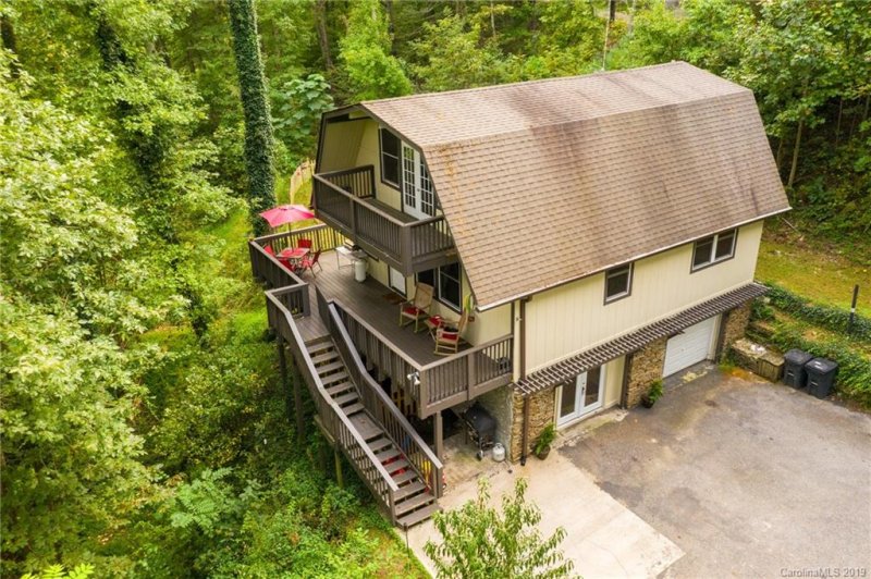 Property image 2 at 93 Foster Hill Drive, Hendersonville, NC 28739
