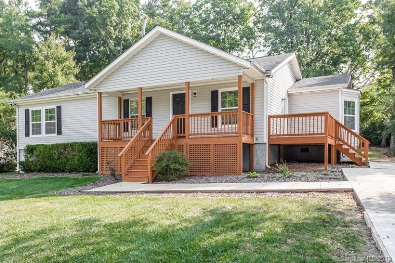 Property image 2 at 1115 Marietta Street, Charlotte, NC 28214